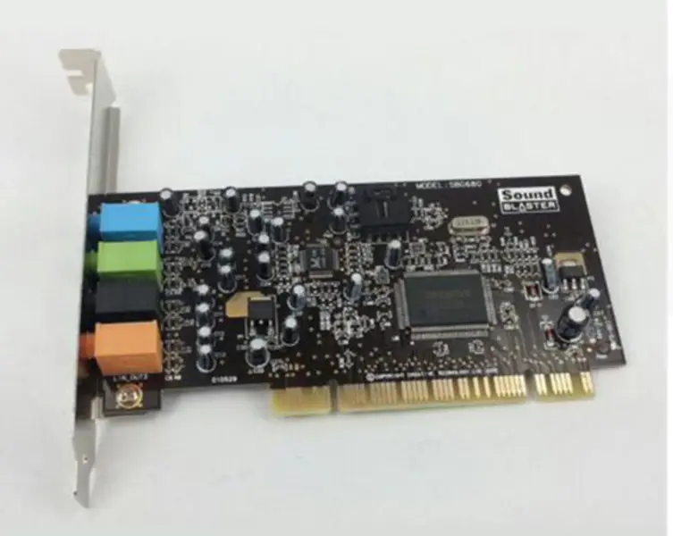Placa de som Creative Sound Blaster SB0680 PCI de 5.1 canais