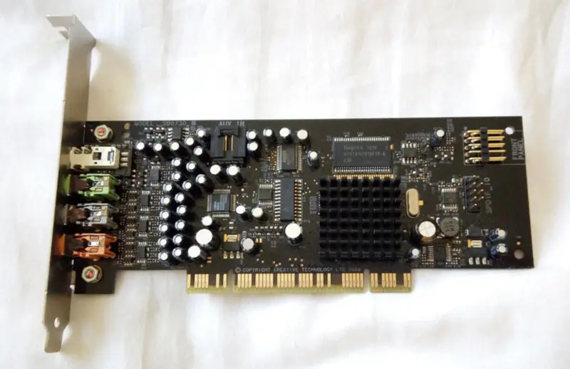 Placa de som Creative SB0730