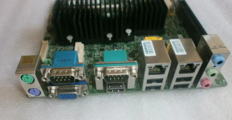 AXIOMTEK SYS76877VGGA-DC-GJ MS-9893 VER:1.2 Placa-mãe de equipamento de controlo industrial