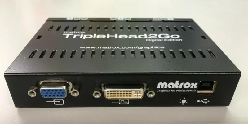 Adaptador para vários ecrãs Matrox TripleHead2Go Digital T2G-D3D-IF