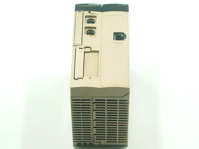 Módulo PLC Schnerider TSXP573623AM