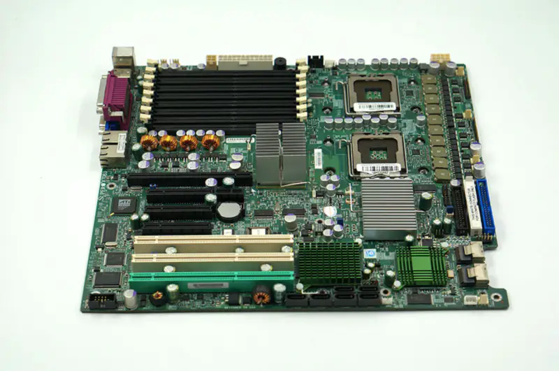Placa-mãe Supermicro X7DB3