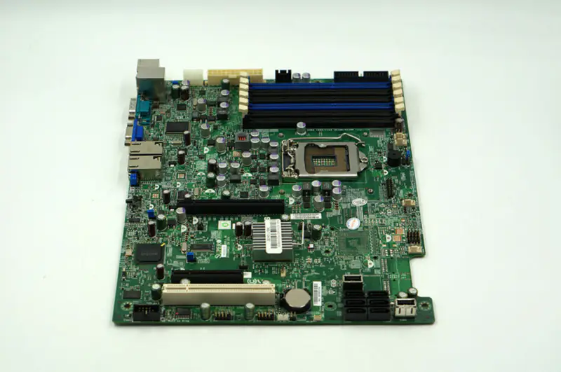 SuperMicro X8SIE-F LGA1156 Placa-mãe de servidor único S3420 Chipset 6 ranhuras de memória LAN Gigabit dupla