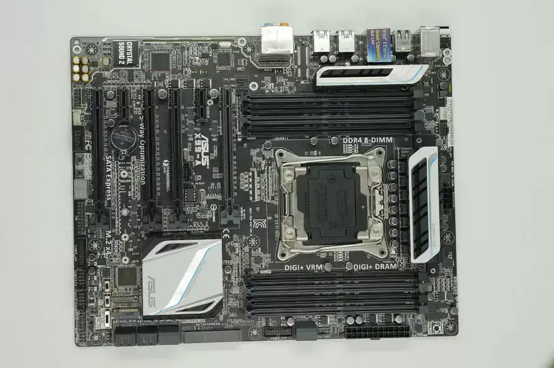 Placa-mãe Asus X99-A X99 LGA 2011-v3 X ATX