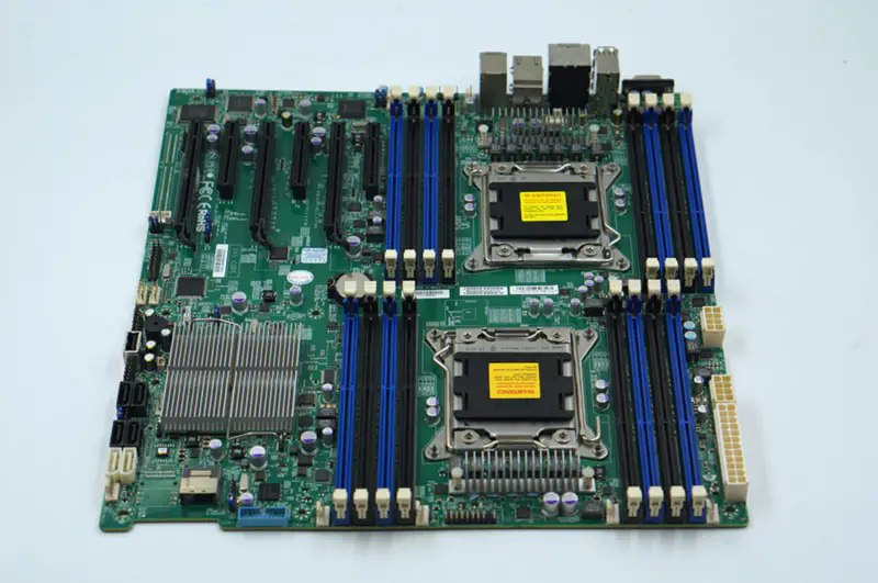 Placa-mãe Supermicro X9DAI