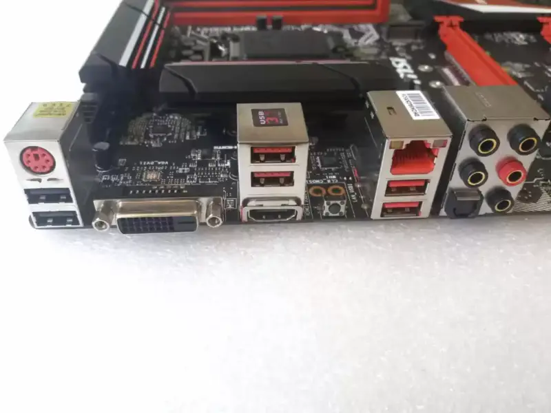 MSI Z170A TOMAHAWK Placa-mãe LGA1151 DDR4 64G ATX