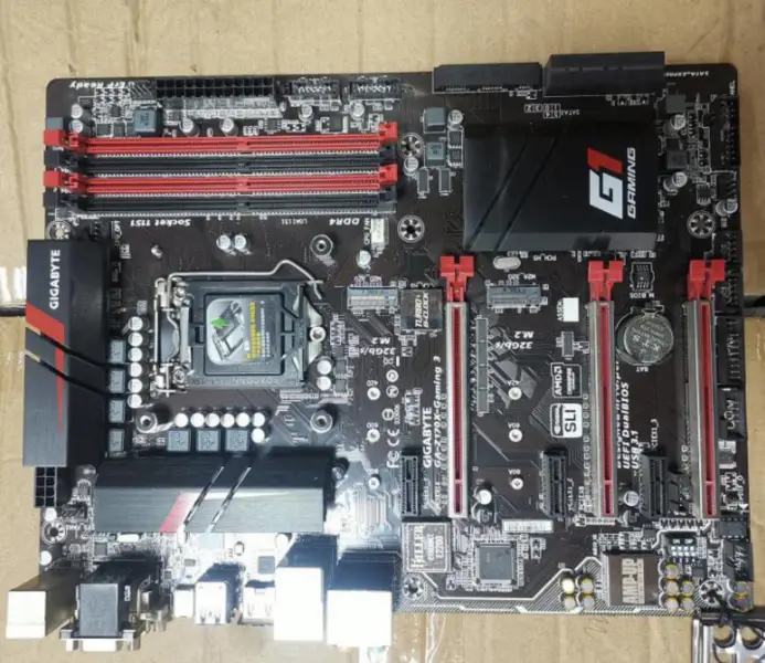 Placa-mãe Gigabyte GA-Z170X-GAMING 3