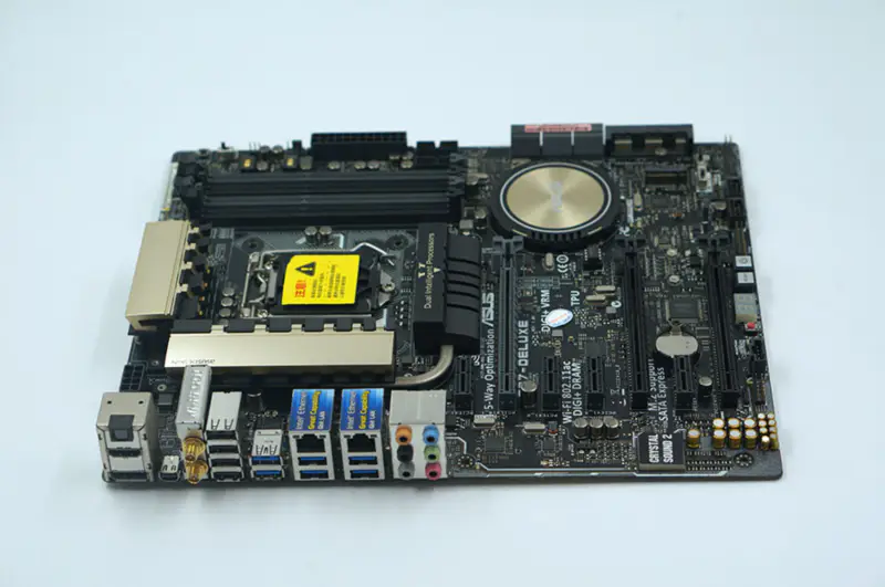 Placa-mãe Asus Z97-Deluxe Z97 LGA1150 ATX