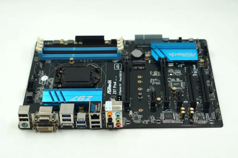 Placa-mãe Asrock Z97 Pro4 Z97 DDR3 LGA1150